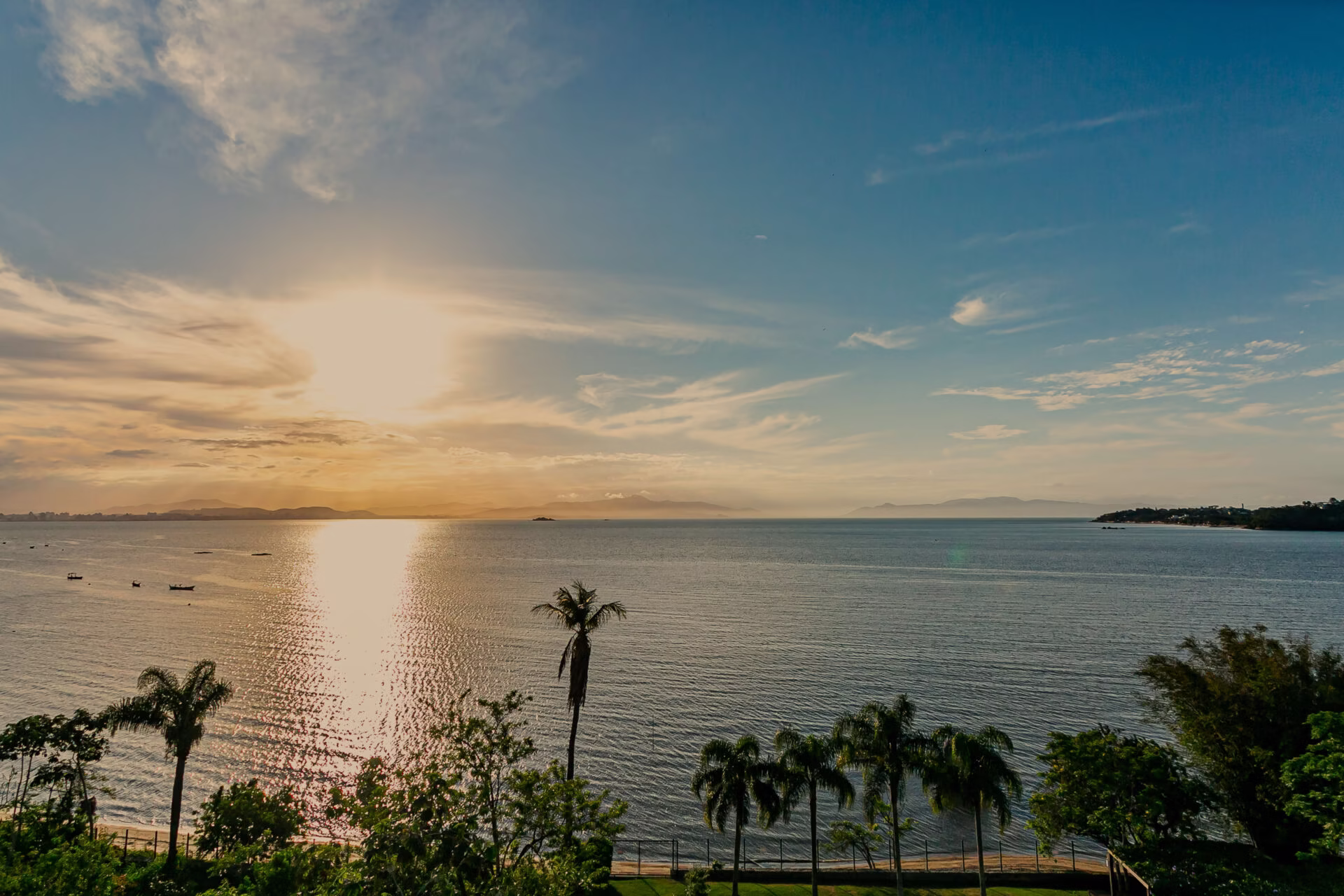 Mercado imobiliário de luxo em 2025 impulsiona Florianópolis com recordes de valorização