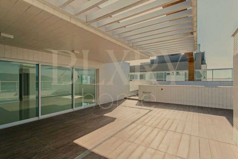 COBERTURA DUPLEX NA BEIRA MAR