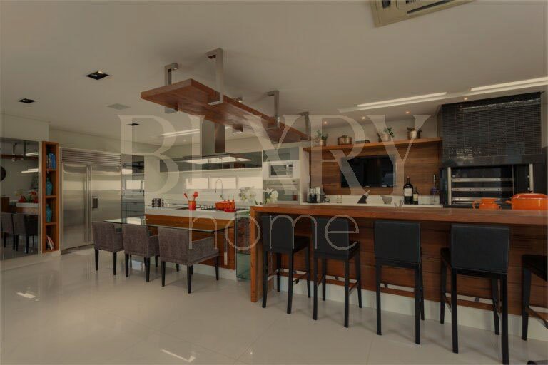 Casa em Jurerê Decorada e Automatizada