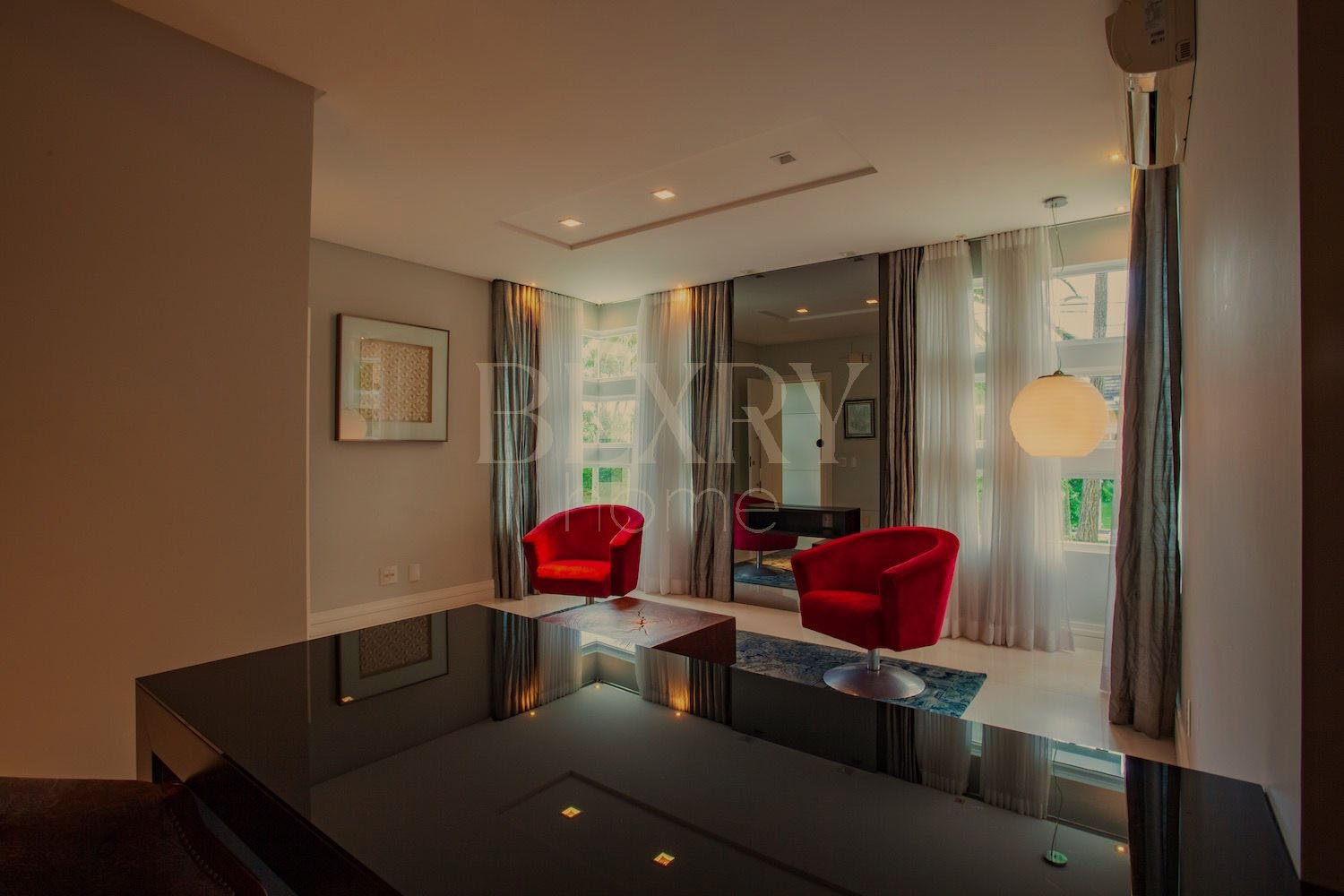 Casa em Jurerê Decorada e Automatizada