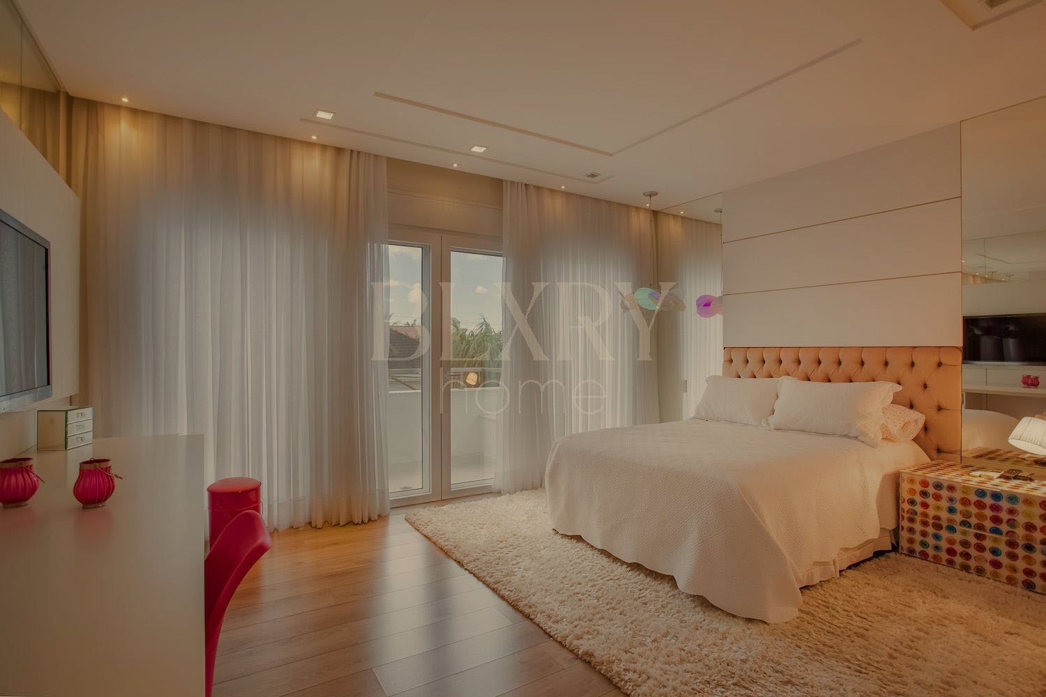 Casa em Jurerê Decorada e Automatizada