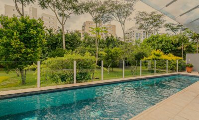Casa no Santa Mônica, em condomínio fechado.