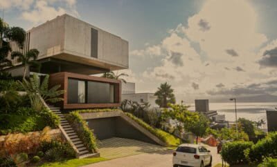 Casa no Cacupé, em Condomínio Fechado
