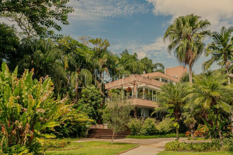 Casa na beira da Lagoa da Conceição