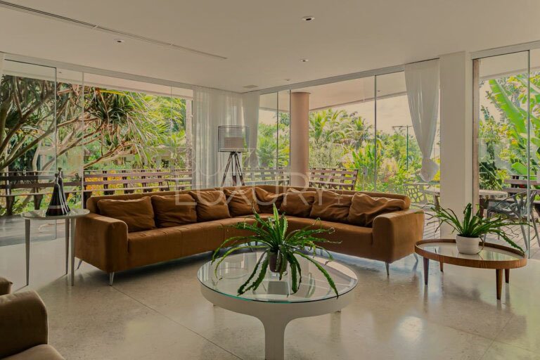 Casa na beira da Lagoa da Conceição