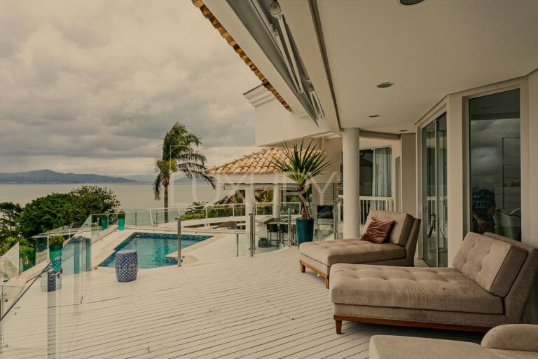 CASA NO CACUPÉ