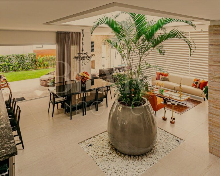 Casa com vista mar em condomínio fechado no Cacupé, em Florianópolis
