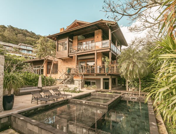 Casa em Condomínio na Lagoa Da Conceição Em Florianópolis