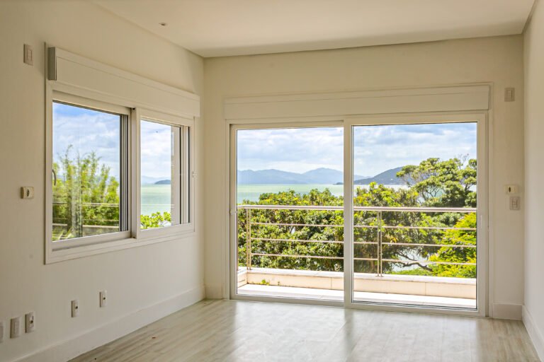 Casa frente mar no Cacupé, em Florianópolis
