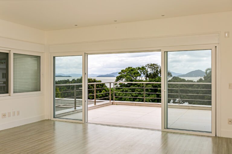 Casa frente mar no Cacupé, em Florianópolis