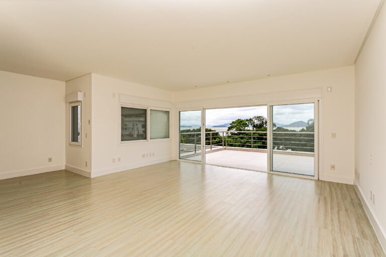 Casa frente mar no Cacupé, em Florianópolis