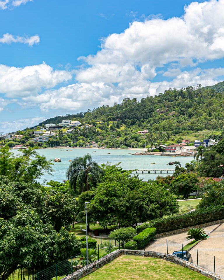 Casa frente mar no Cacupé, em Florianópolis