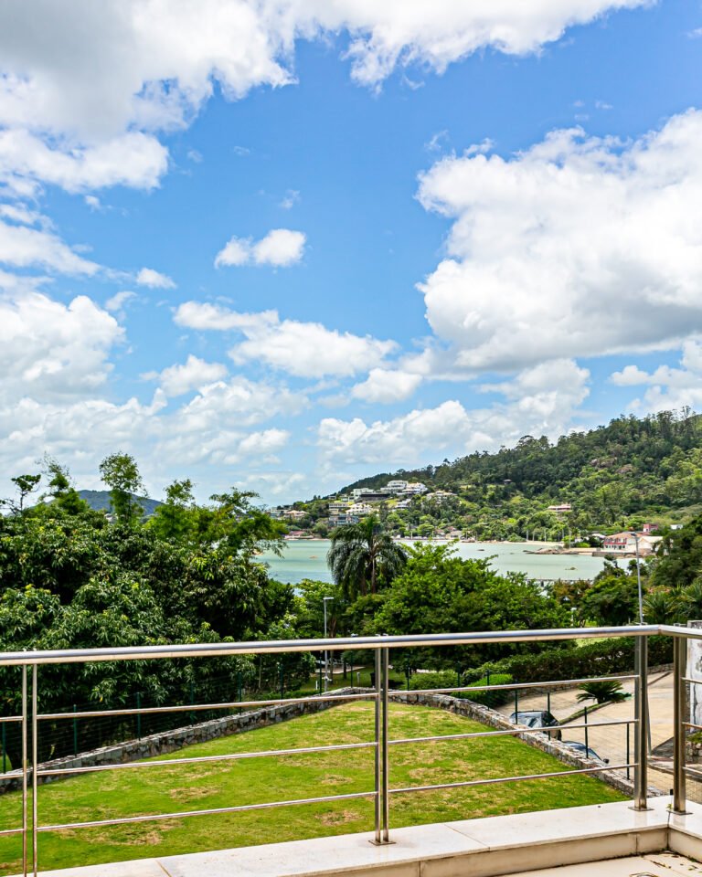 Casa frente mar no Cacupé, em Florianópolis