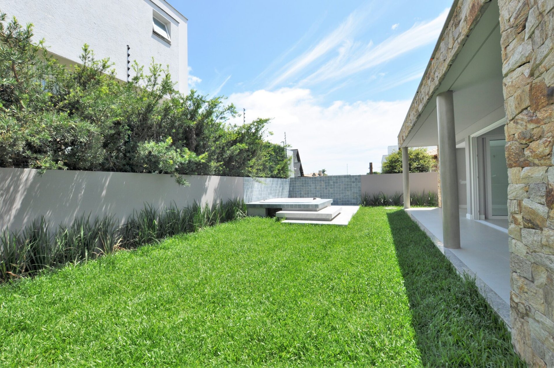 CASA NA LAGOA DA CONCEIÇÃO