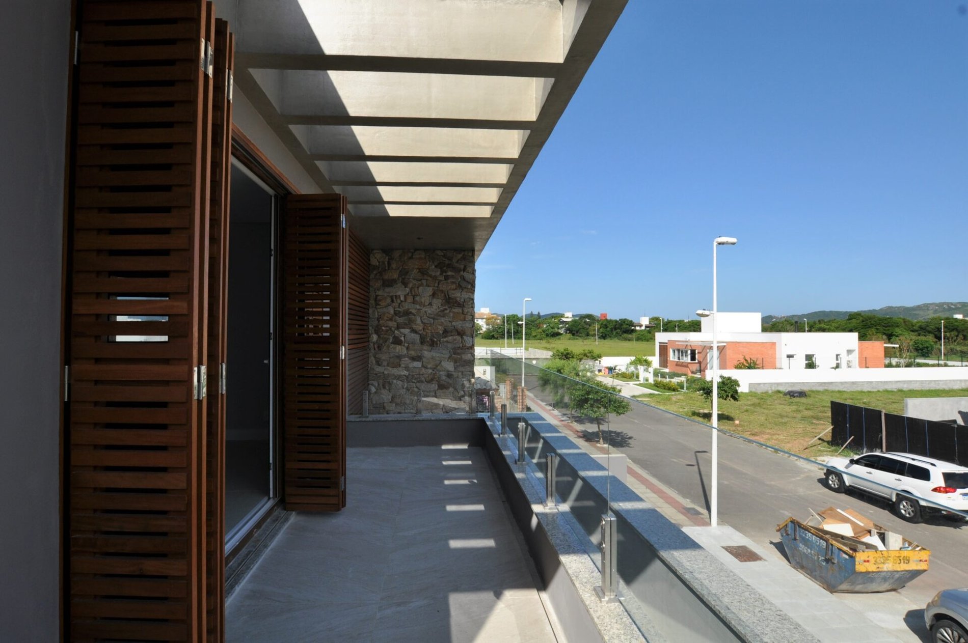 CASA NA LAGOA DA CONCEIÇÃO