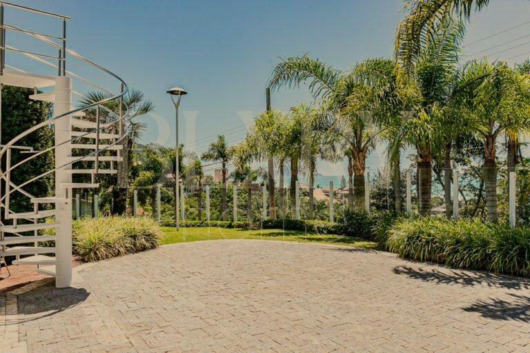 CASA IMPECÁVEL NA PRAIA BRAVA