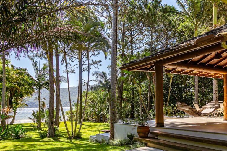 Casa na Beira da Lagoa da Conceição, em Florianópolis