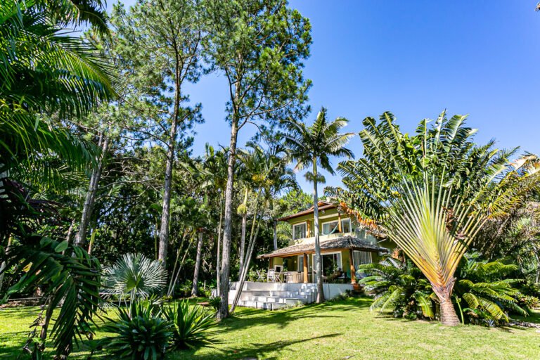 Casa na Beira da Lagoa da Conceição, em Florianópolis