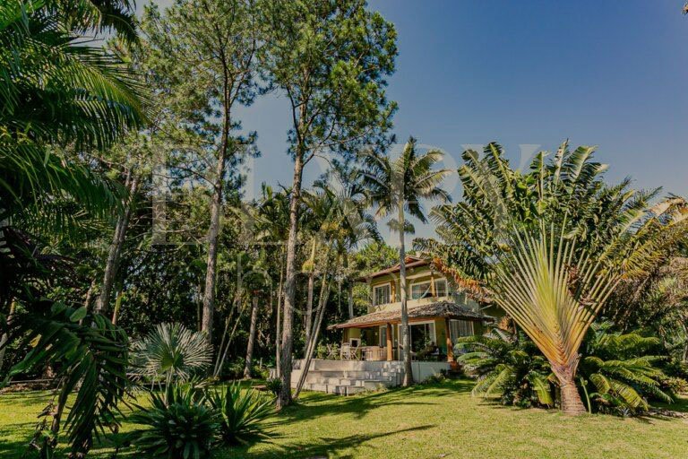 Casa na Beira da Lagoa da Conceição, em Florianópolis