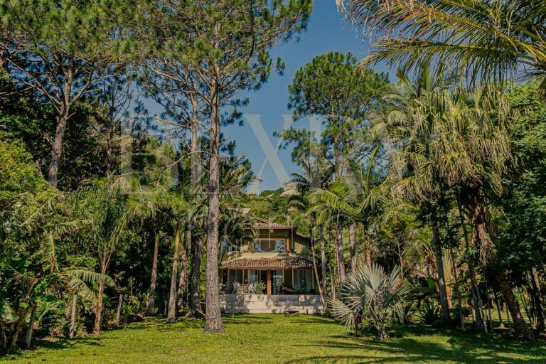 Casa na Beira da Lagoa da Conceição, em Florianópolis