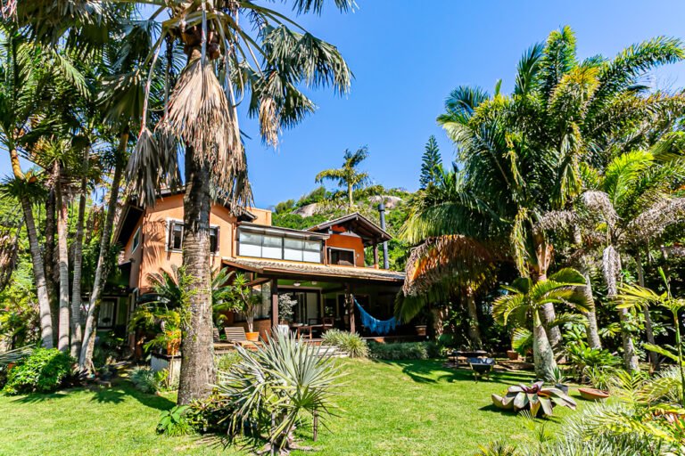Casa na Beira da Lagoa da Conceição, em Florianópolis