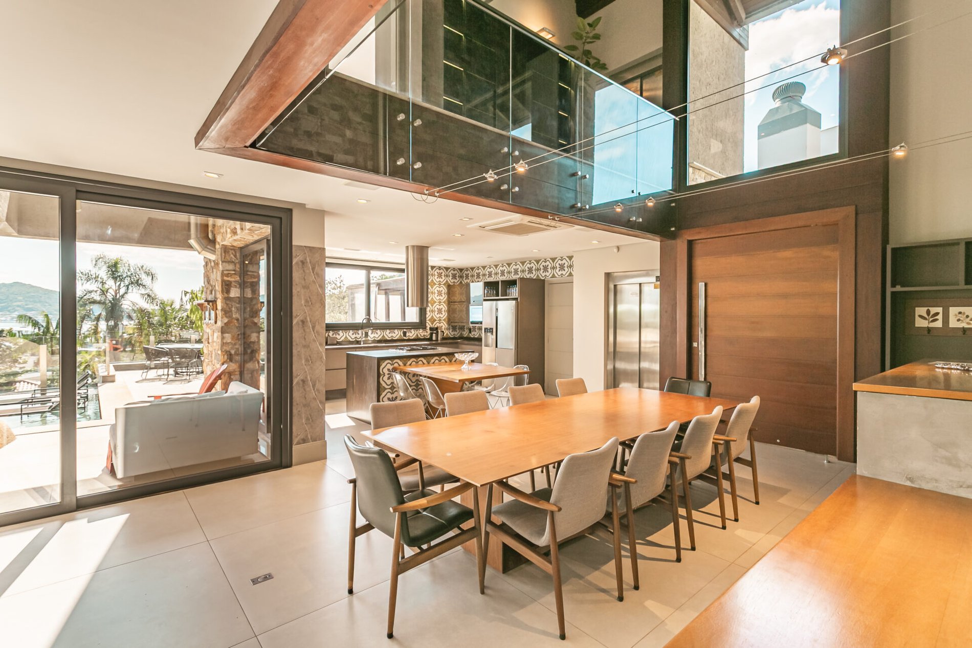 Casa no condomínio Madre Bertha com vista mar no Cacupé, Florianópolis