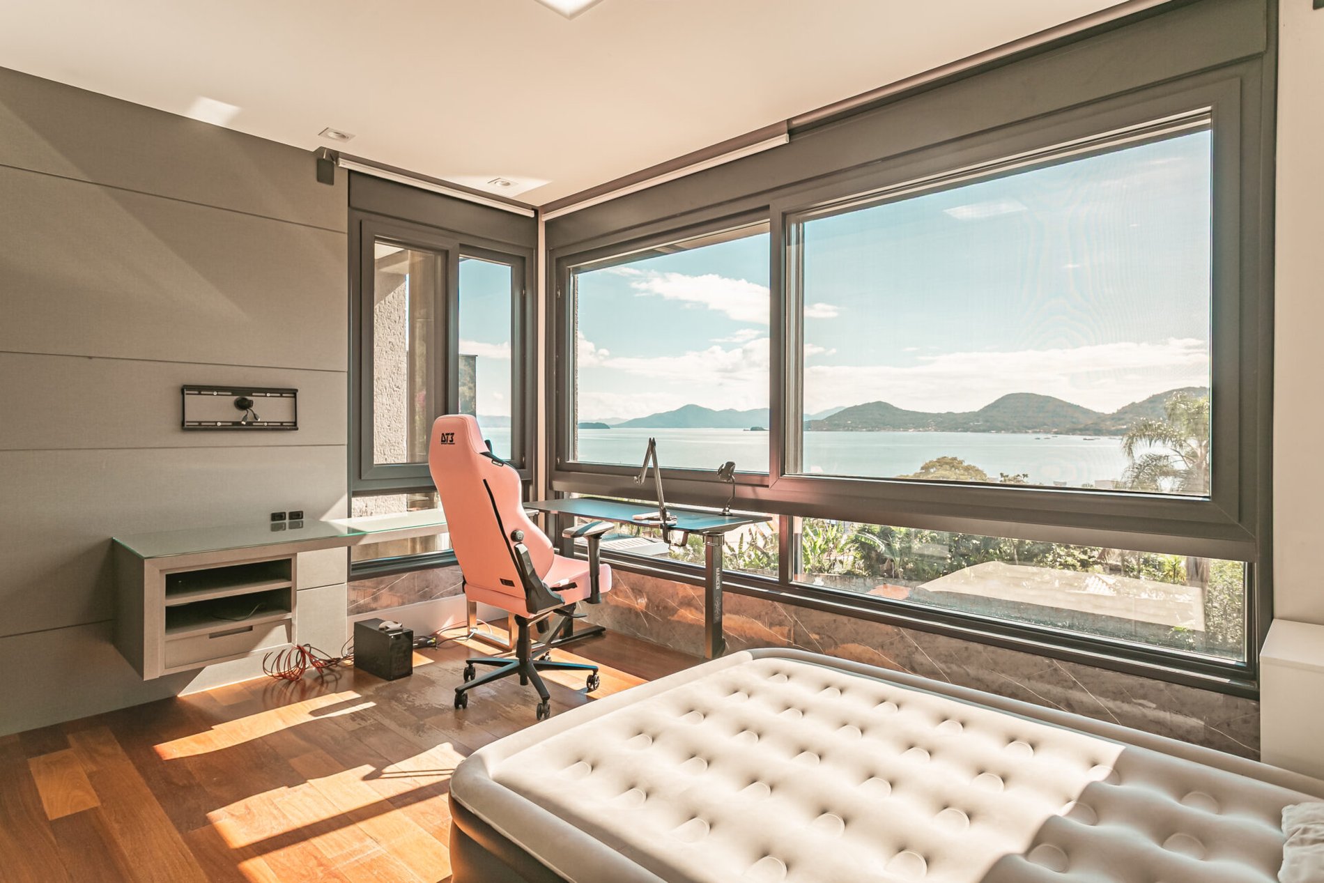 Casa no condomínio Madre Bertha com vista mar no Cacupé, Florianópolis