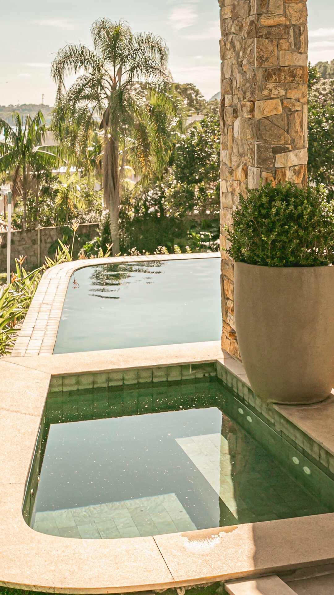 Casa no condomínio Madre Bertha com vista mar no Cacupé, Florianópolis