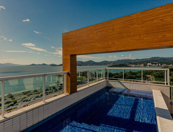 COBERTURA DUPLEX NA BEIRA MAR