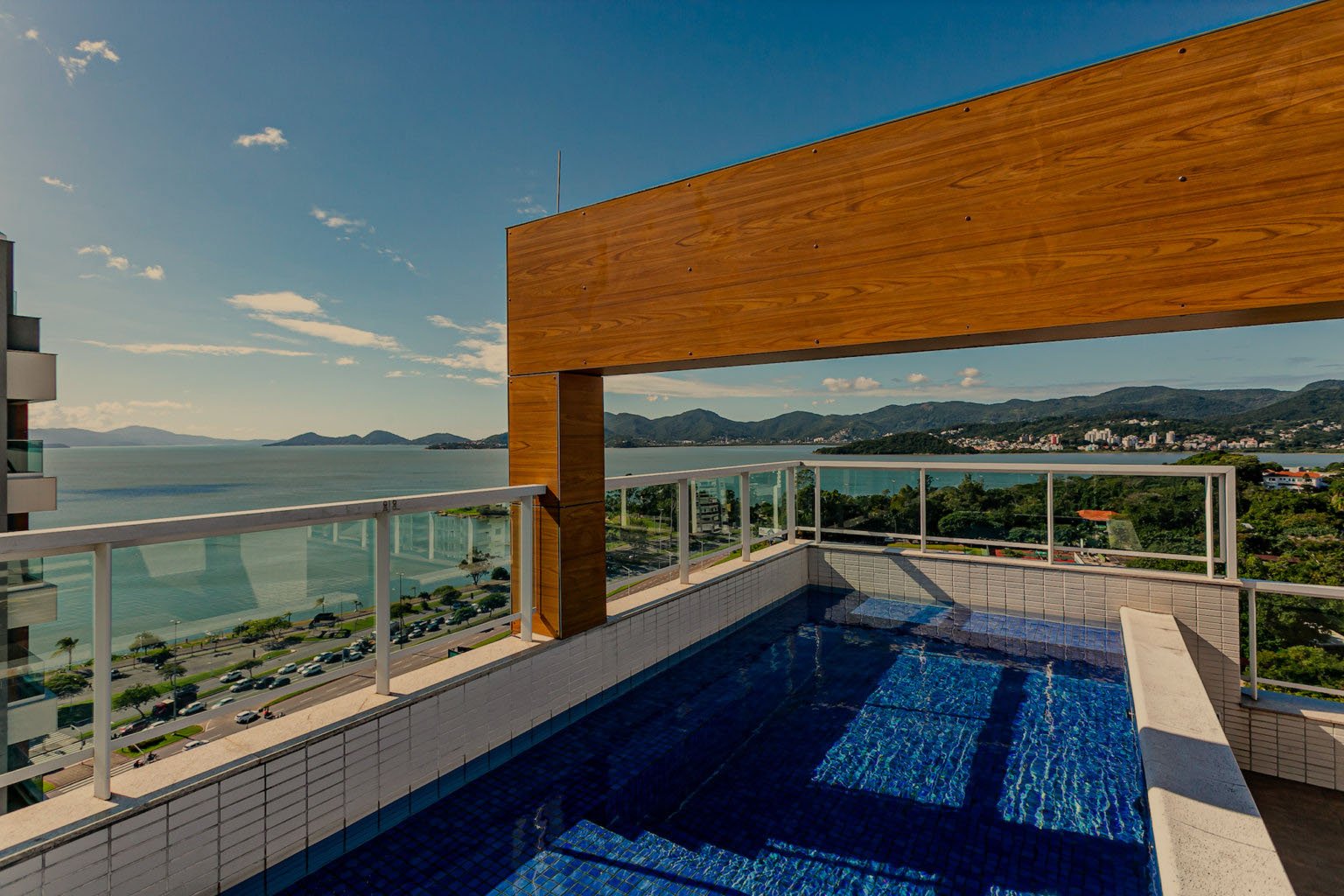 COBERTURA DUPLEX NA BEIRA MAR