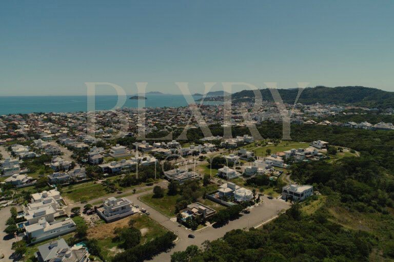 TERRENOS À VENDA EM JURERÊ INTERNACIONAL