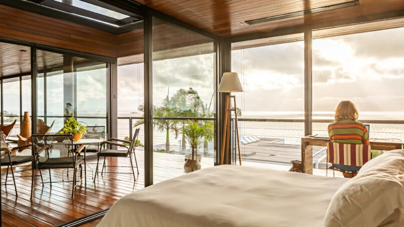 Casa no Cacupé, em Condomínio Fechado