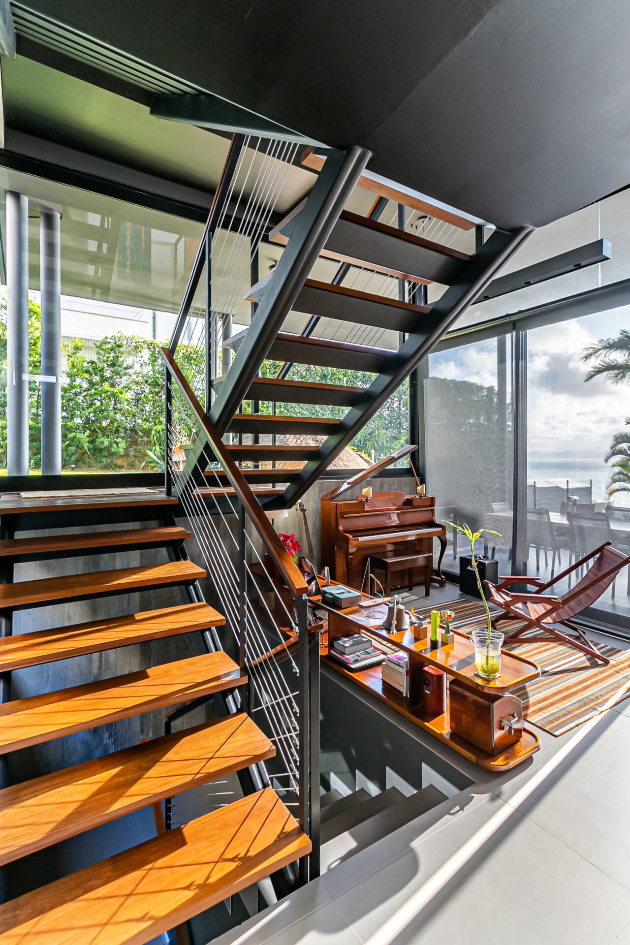 Casa no Cacupé, em Condomínio Fechado