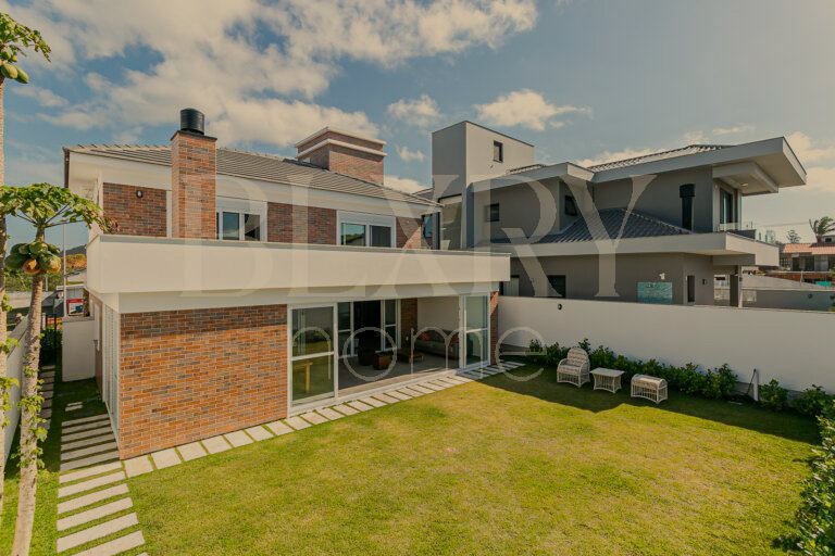 Casa Em Condominio Frente Mar