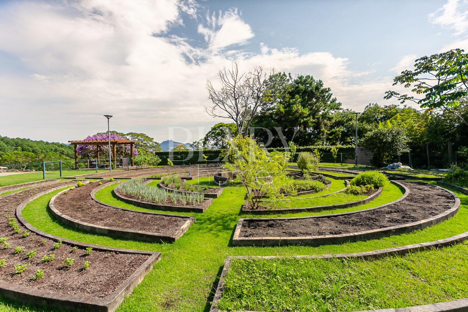 Imóvel de alto padrão: Casa em condomínio com vista mar