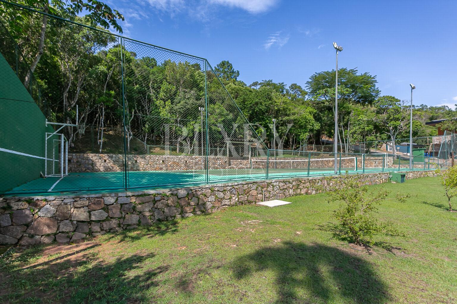 Imóvel de alto padrão: Casa em condomínio com vista mar