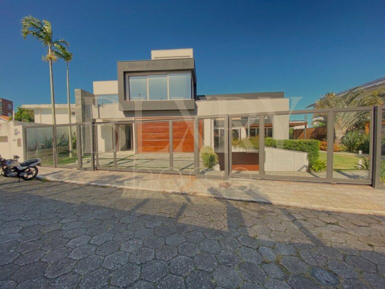 Casa em Coqueiros