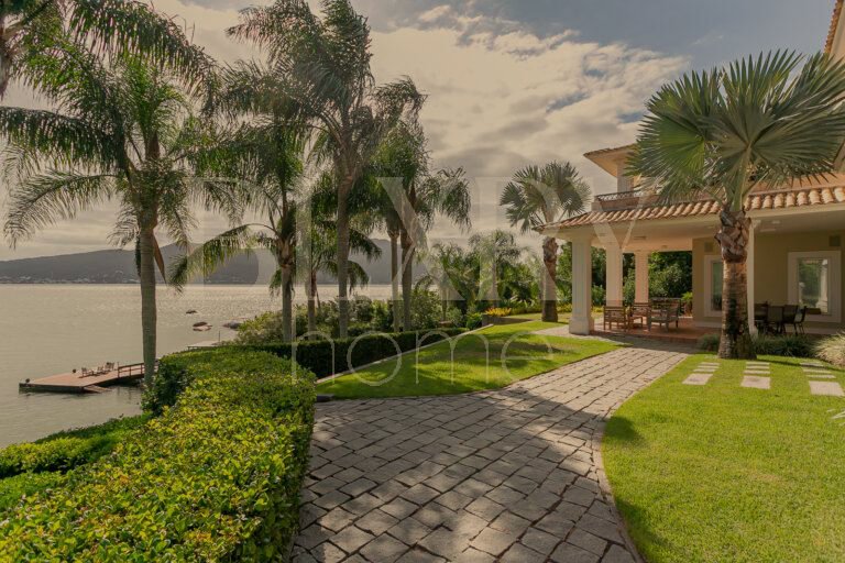 Casa na Lagoa da Conceição