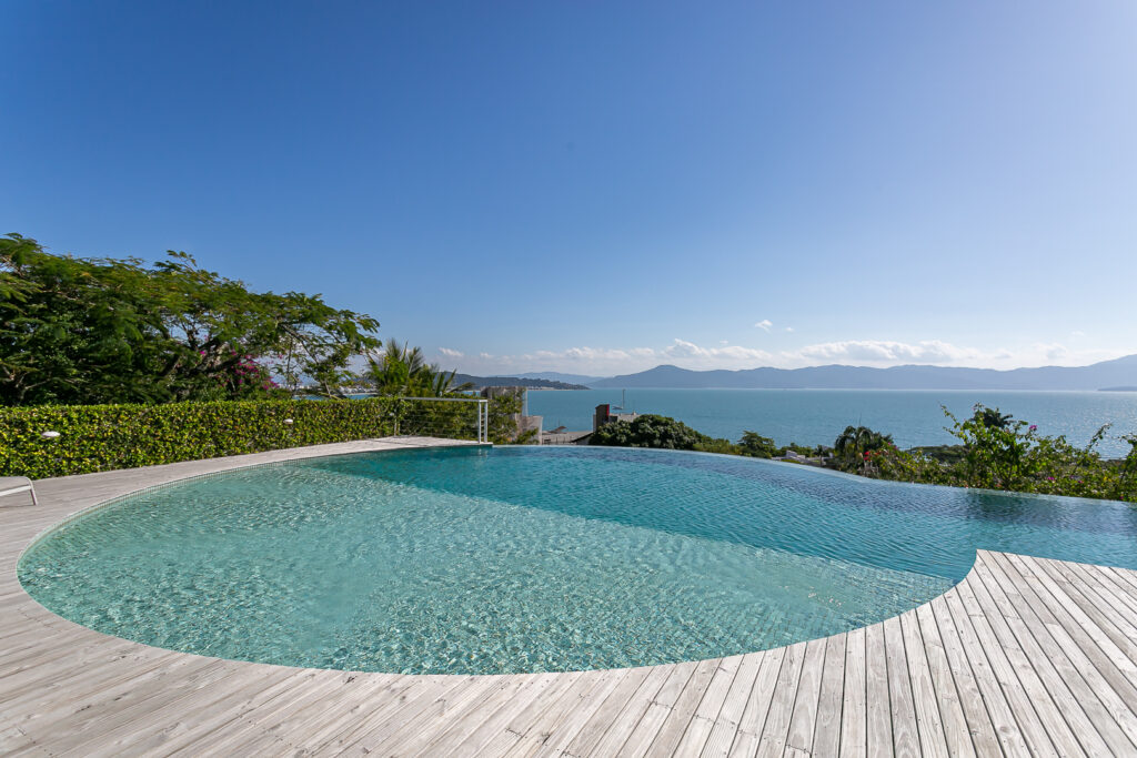 Apartamento com vista mar em Canasvieiras, Florianópolis