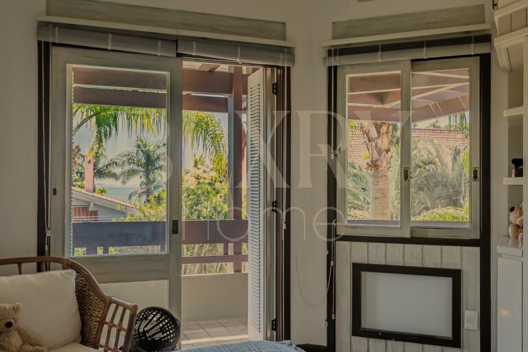 Casa Incrível No Bairro Jurerê Internacional