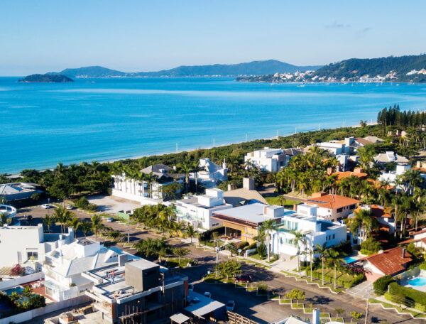 Comprar terreno para construir ou comprar casa pronta em Floripa?