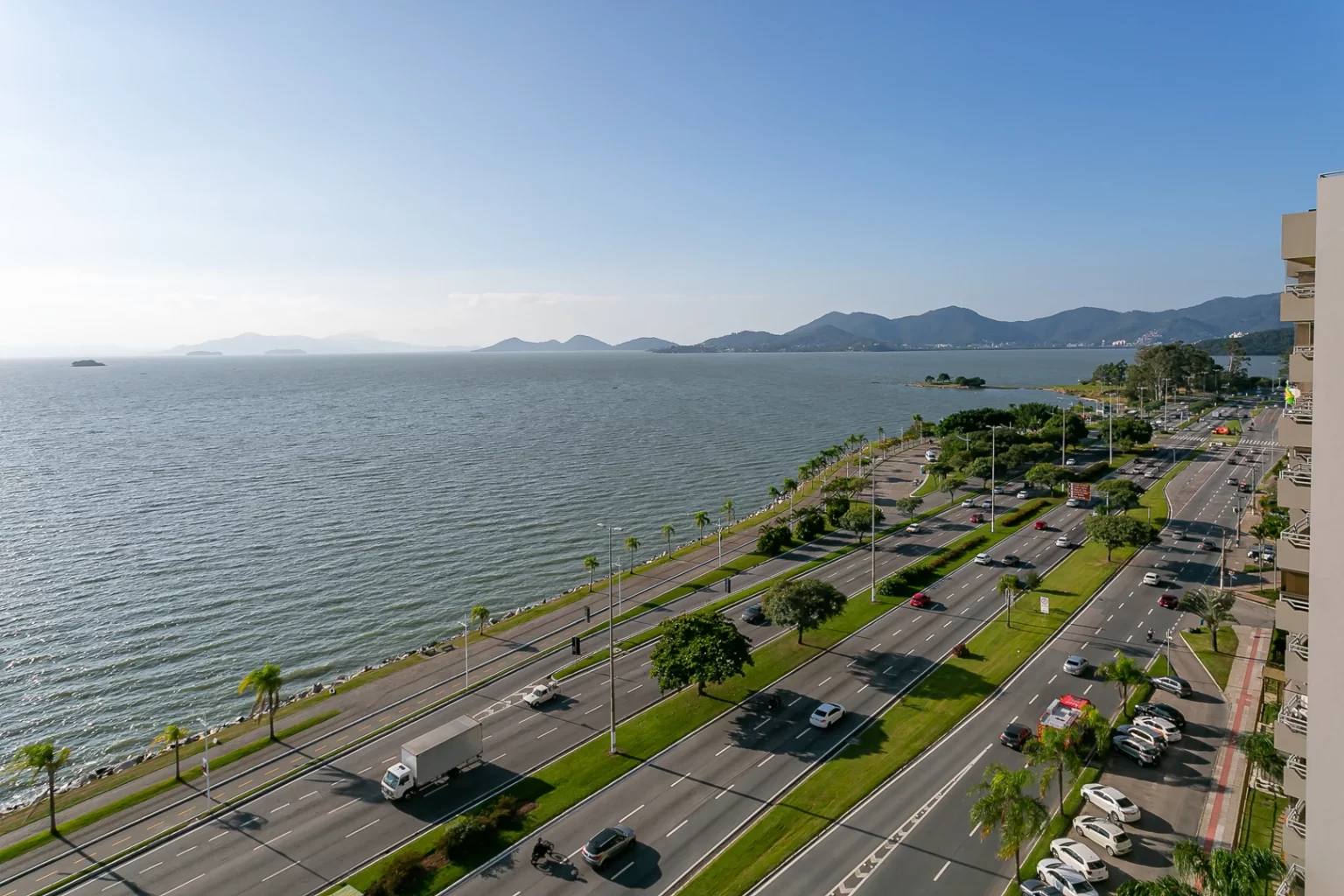 Apartamento vista mar na Agronômica, em Florianópolis