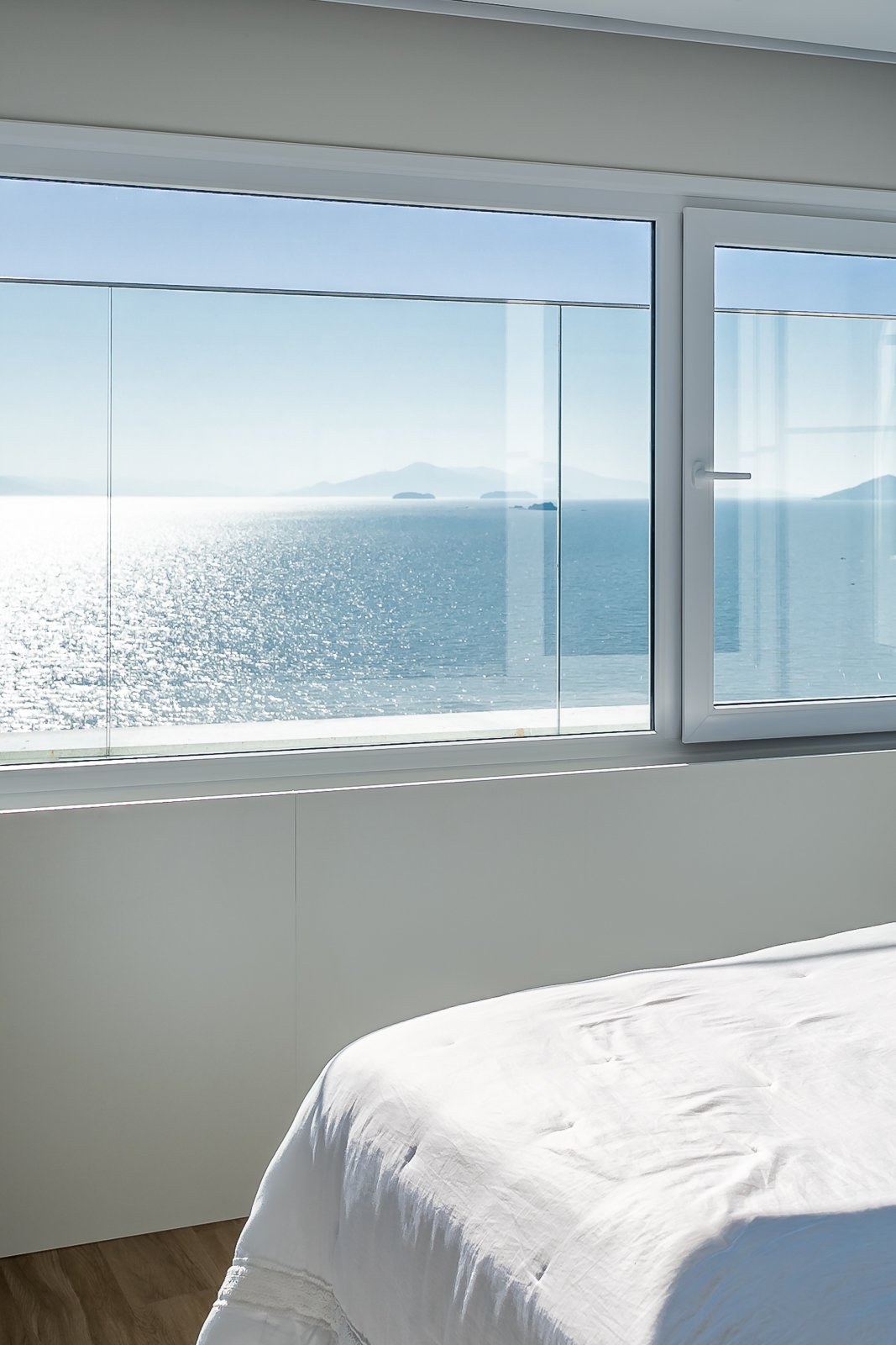 COBERTURA FRENTE MAR EM FLORIANÓPOLIS