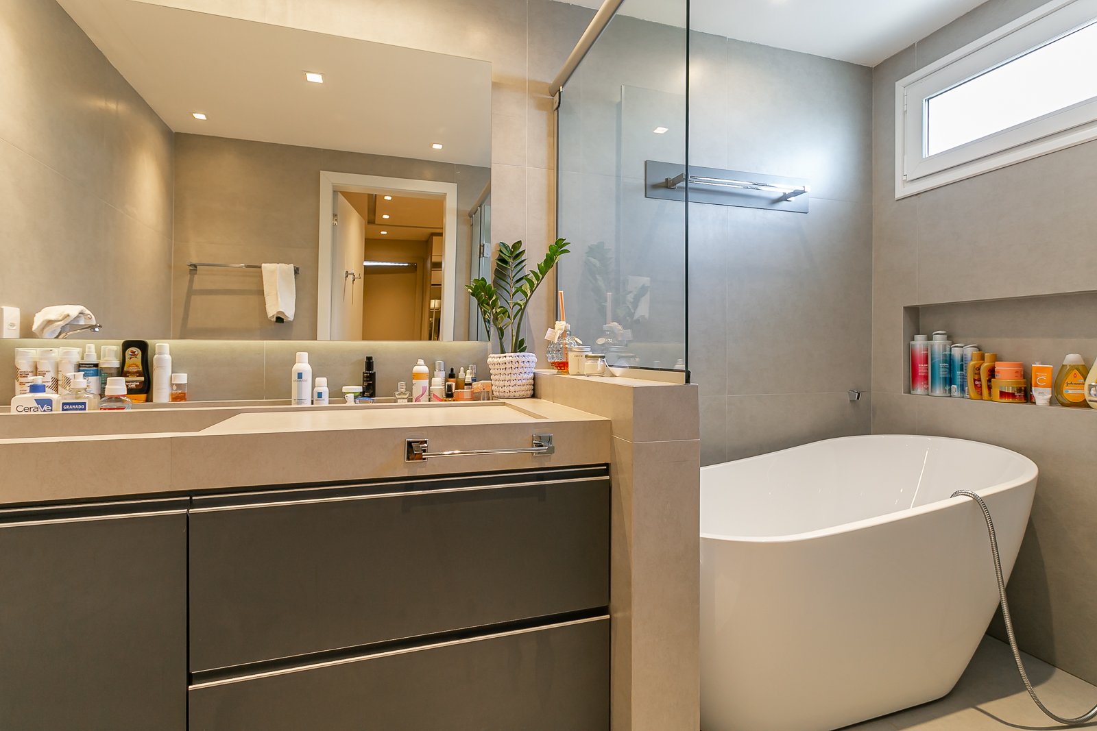 COBERTURA FRENTE MAR EM FLORIANÓPOLIS