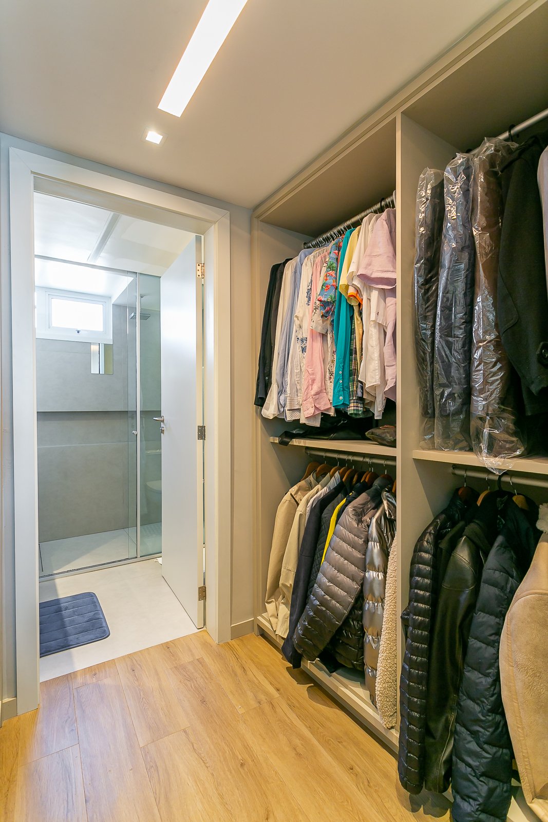 COBERTURA FRENTE MAR EM FLORIANÓPOLIS