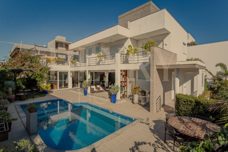 Casa 4 suítes em Jurerê Internacional, em Florianópolis
