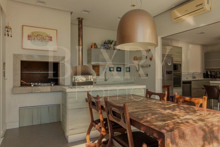 Casa 4 suítes em Jurerê Internacional, em Florianópolis