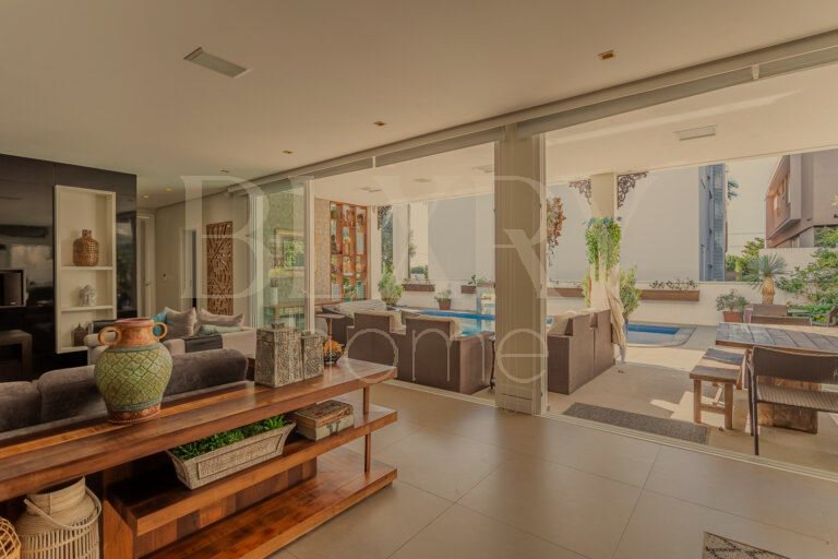 Casa 4 suítes em Jurerê Internacional, em Florianópolis