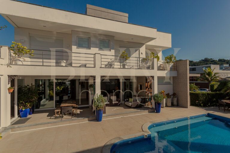Casa 4 suítes em Jurerê Internacional, em Florianópolis