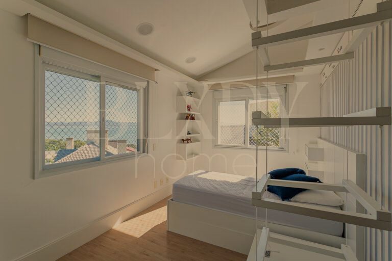 Casa no Cacupé com vista mar